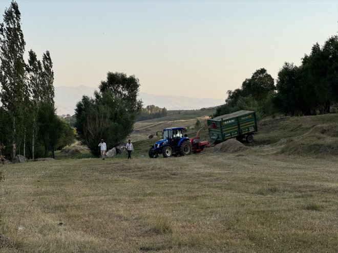 kışlık çiftçiler karşılamak hayvanlarının mesaide için yem ihtiyacını Ağrı