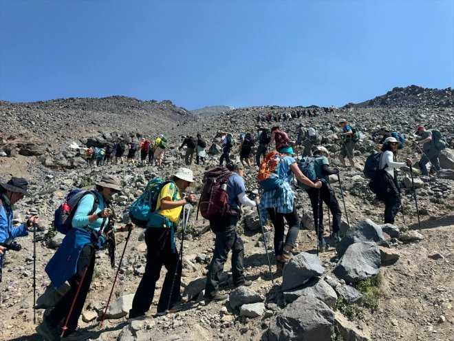 buzulların Ağrı ardı doğumu gün Dağı