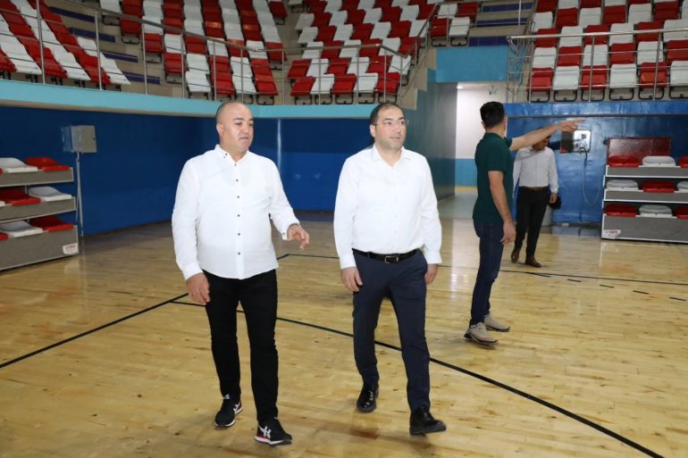 Ağrı Gençlik ve Spor İl Müdürlüğü, 2 bin 500 kişilik spor salonunu yeniliyor1