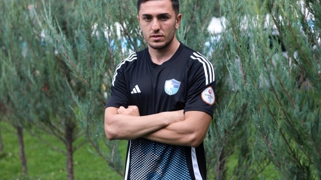 Erzurumspor FK, Guram Giorbelidze'yi renklerine bağladı