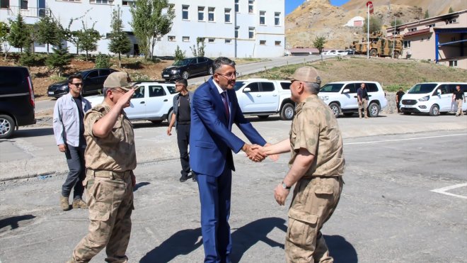 Jandarma Genel Komutanı Orgeneral Çardakcı, Hakkari ve Van'da ziyaretlerde bulundu