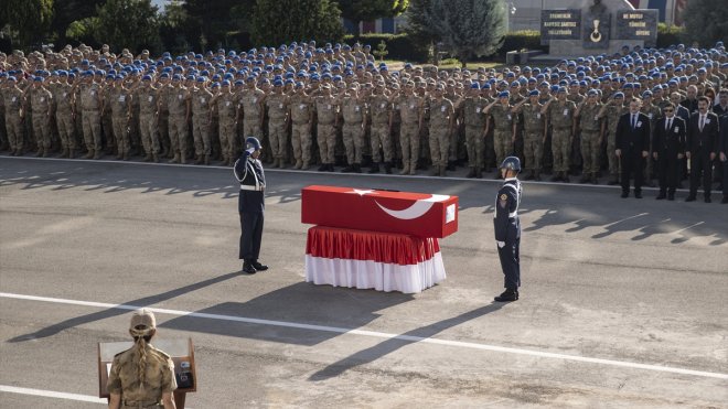 Tunceli'de trafik kazasında şehit olan askerler için tören düzenlendi