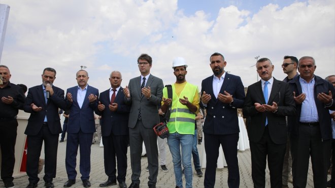 Van'da 800 kişinin istihdam edileceği tekstil fabrikasının temeli atıldı