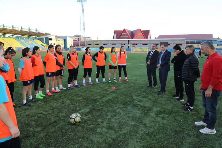  Ağrı Aile ve Sosyal Politikalar Gençlik ve Spor Kulübü Kadın Futbol Takımı2