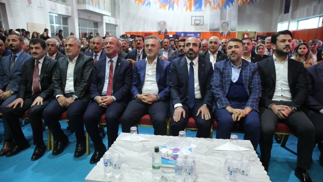 AK Parti Genel Başkan Yardımcısı Kandemir, Hakkari'de Merkez İlçe Kongresi'nde konuştu: