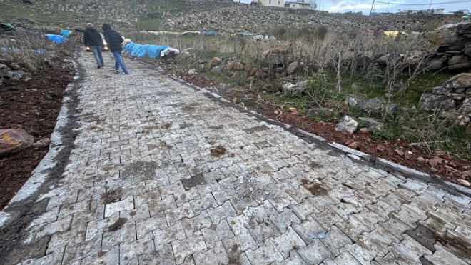 Ardahan'da köylerde yol yapım çalışmaları sürüyor