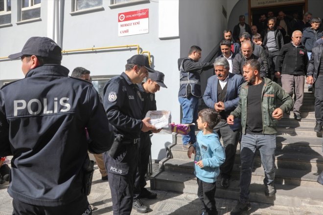 için mevlit Bingöl’de polis şehit memurları okutuldu 2