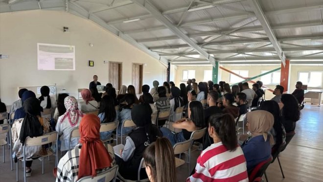 Çemişgezek'te üniversite öğrencilerine oryantasyon eğitimi verildi