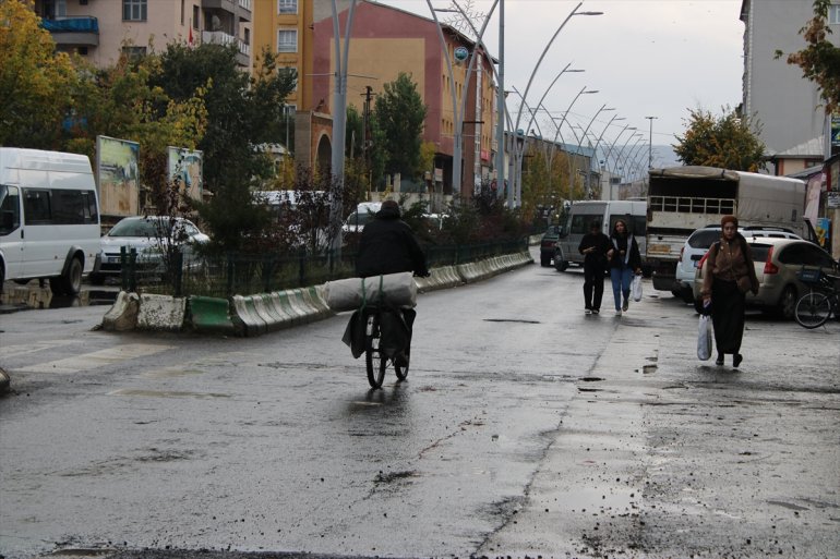 Dünya barışı için bisikletiyle 40 yılda 80 ülke gezdi1