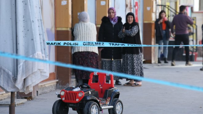 Kars'ta 'maganda kurşunu' isabet eden çocuk öldü