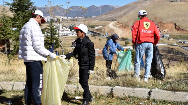 Van, Bitlis, Hakkari ve Muş'ta ormanlarda temizlik yapıldı