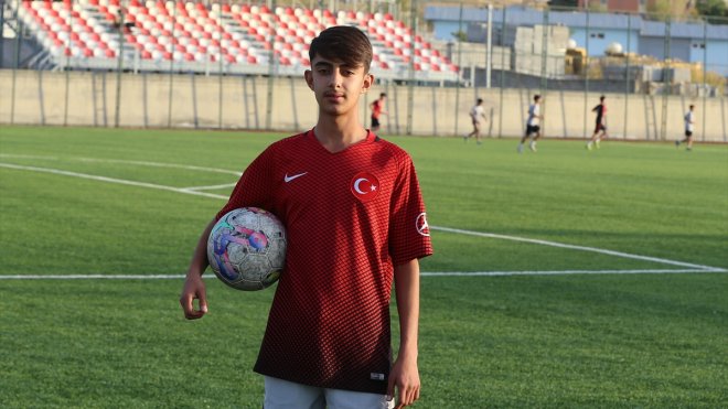 Verdiği röportajla sosyal medyada gündem olan Vanlı futbolcu: 'Heyecandan konuşamadım'