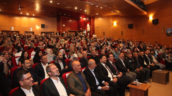 Yazar Hayati İnanç, Ahlat'ta söyleşi programına katıldı