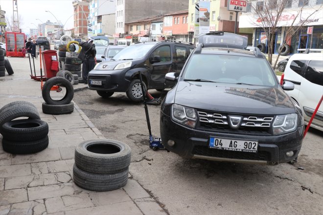 lastiği yoğunluk çekilen öne yaşanıyor zorunlu Ağrı