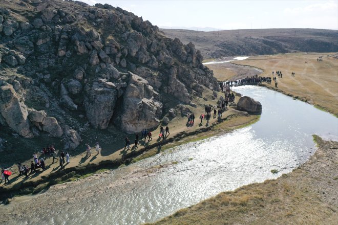 ortamının turistlerin doğal tarihi Güven sağlandığı rotasında Ağrı