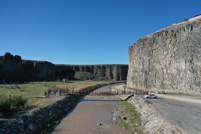 güzellikler rotasında ortamının turistlerin ve doğal tarihi Güven Ağrı