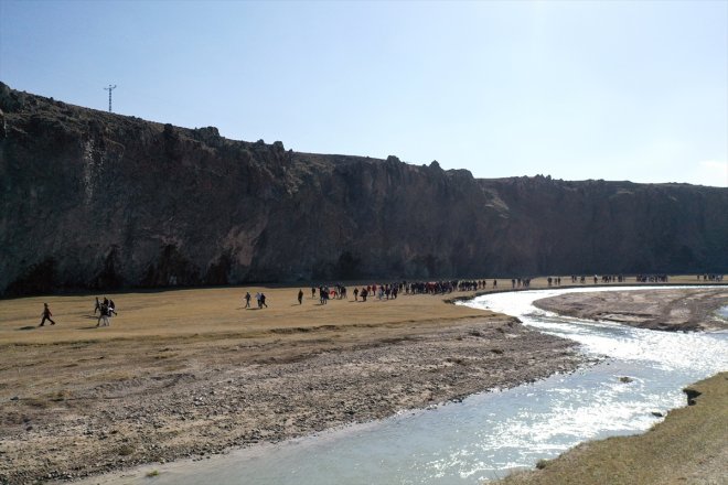 Güven turistlerin tarihi ortamının doğal sağlandığı ve rotasında Ağrı