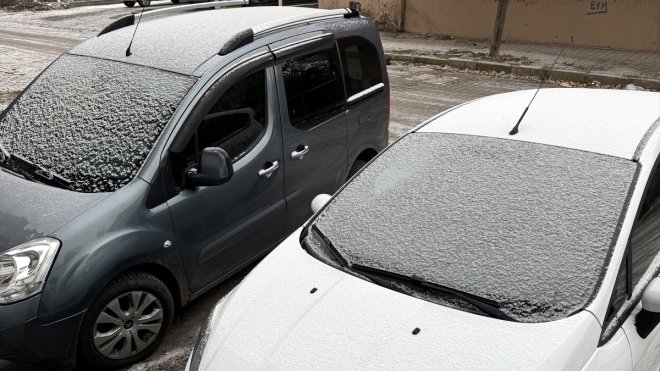 Kars, Ardahan, Ağrı ve Tunceli'de kar yağışı etkili oldu