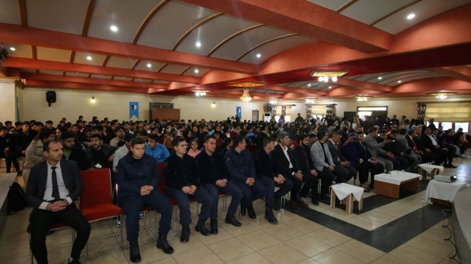 Keban'da uyuşturucu ve bağımlılıkla mücadele konulu konferans