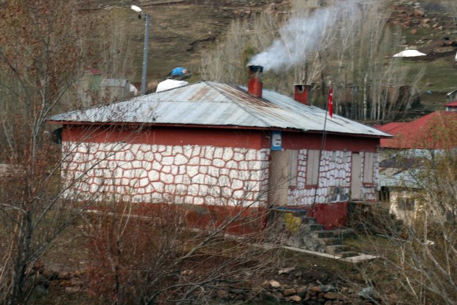 öğretmeni Köyün çocukları tek geleceğe hazırlıyor 1