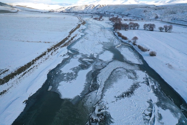 dronla kaplanan buzla Nehri Ağrı