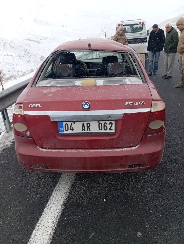 3 kişi trafik kazasında yaralandı iki Ağrı