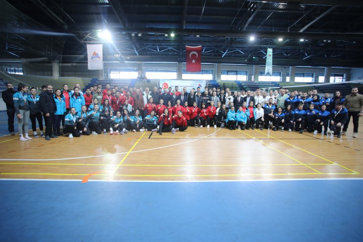 AİÇÜ Ev Sahipliğinde Düzenlenen ÜNİLİG Voleybol Bölgesel Lig Müsabakaları Sona Erdi1