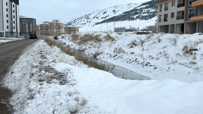 Erzurum, Ardahan ve Kars'ta soğuk hava etkisini sürdürüyor