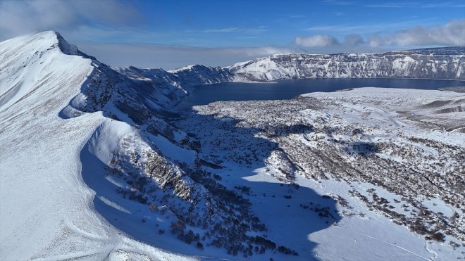 Nemrut Kalderası karla kaplandı