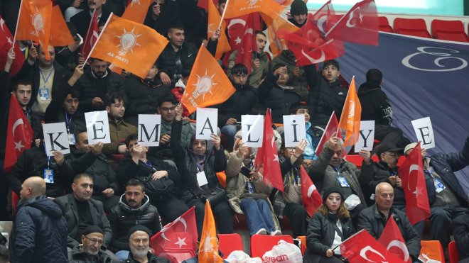 TDT Aksakallar Konseyi Başkanı Yıldırım, AK Parti Erzincan İl Kongresi'nde konuştu