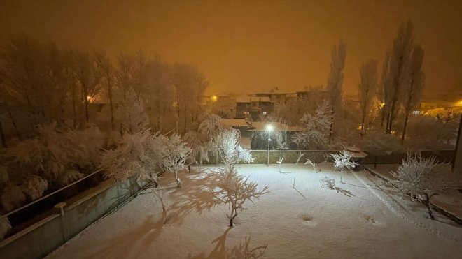 Van'da kar nedeniyle eğitime ara verildi