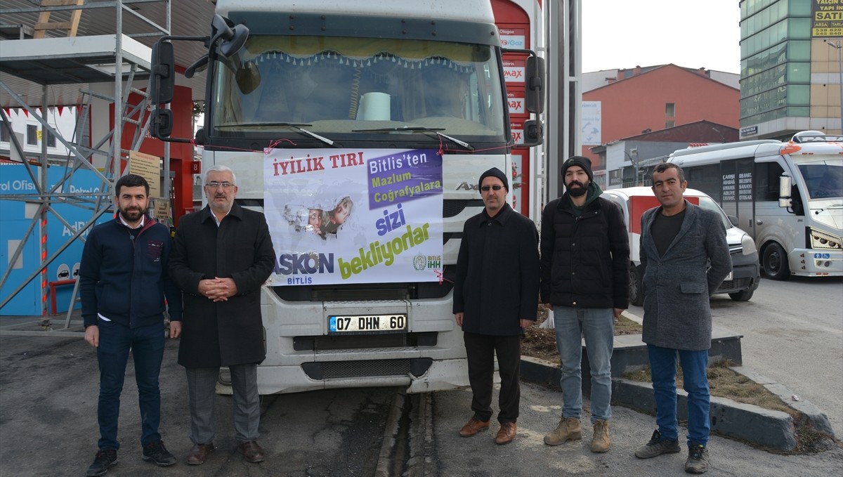 Bitlis'ten Suriye'ye yardım tırı gönderildi