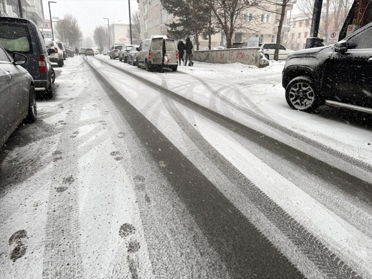 Erzurum, kar Ardahan, yağışı havaya yerini Ağrı