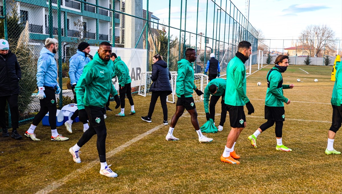 Iğdır FK, ligin ikinci yarısına galibiyetle başlayıp yeniden yükselişi hedefliyor