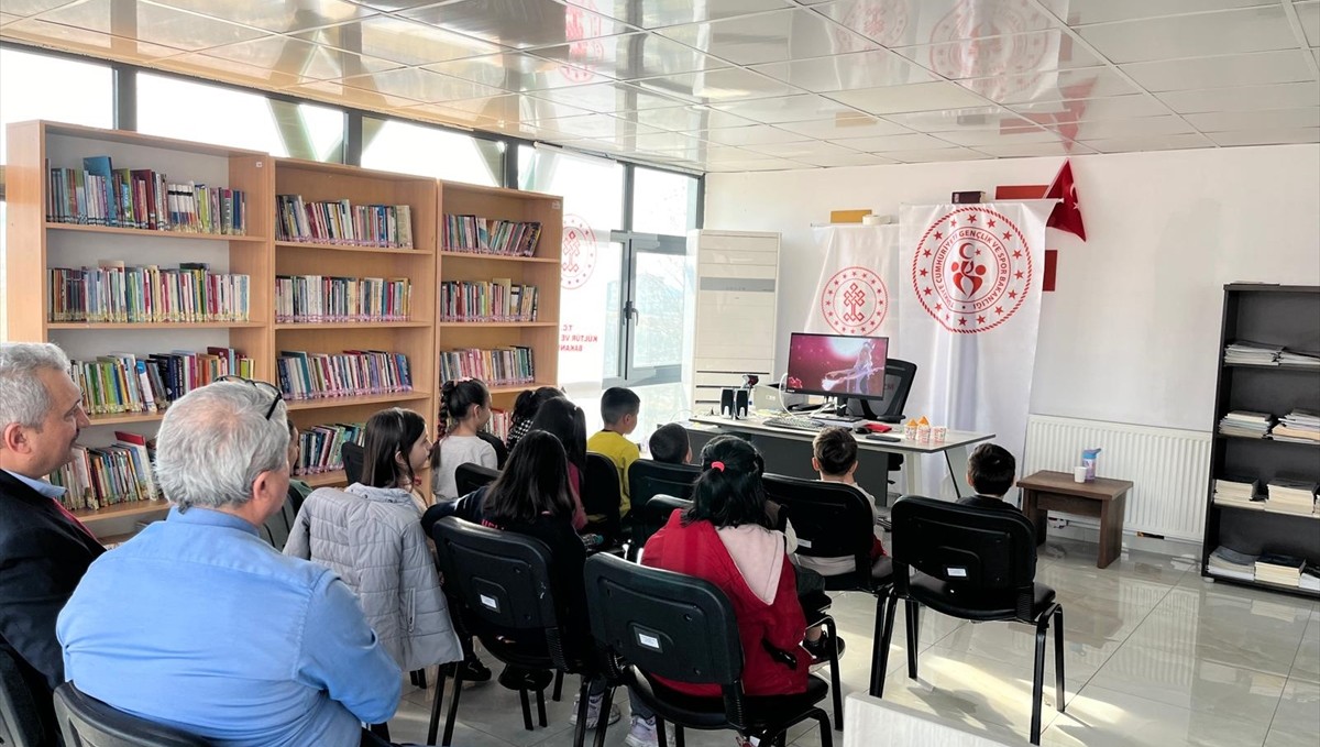 Kale'de öğrencilere yönelik sinema gösterisi düzenlendi