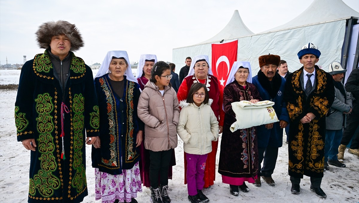 Moğolistan Cumhurbaşkanı Ukhnaa, Hülagü Han'ın saray kalıntılarının bulunduğu alanı ziyaret etti