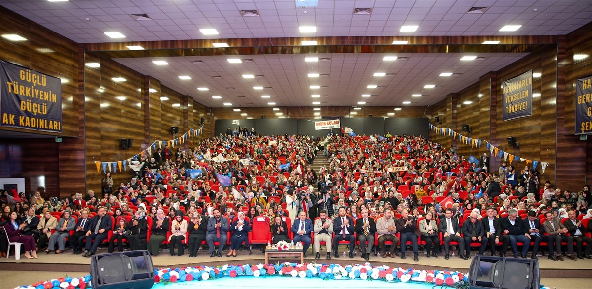 Van'da AK Parti İl Kadın Kolları 7. Olağan Kongresi yapıldı