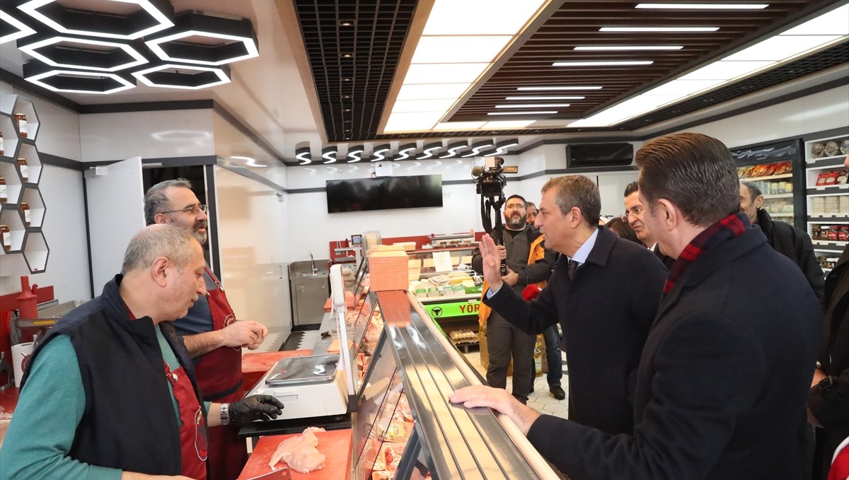 CHP Genel Başkanı Özgür Özel, Erzincan'da konuştu: