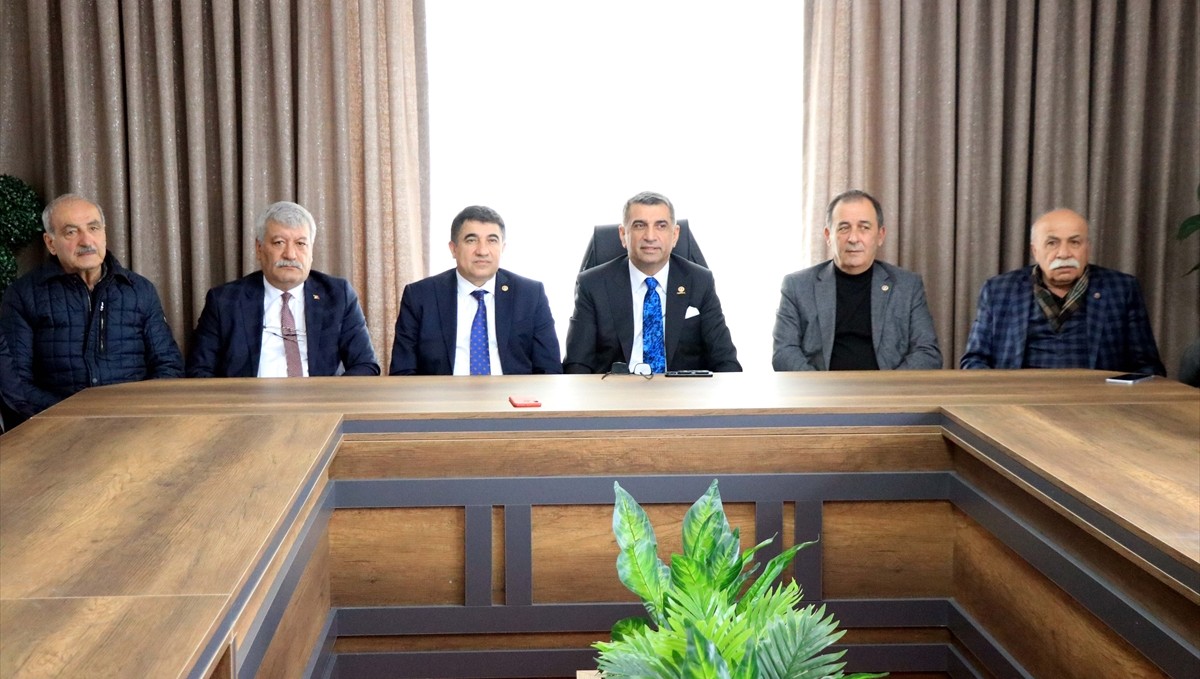 CHP heyeti, Elazığ'da meslek odaları temsilcilerini ziyaret etti