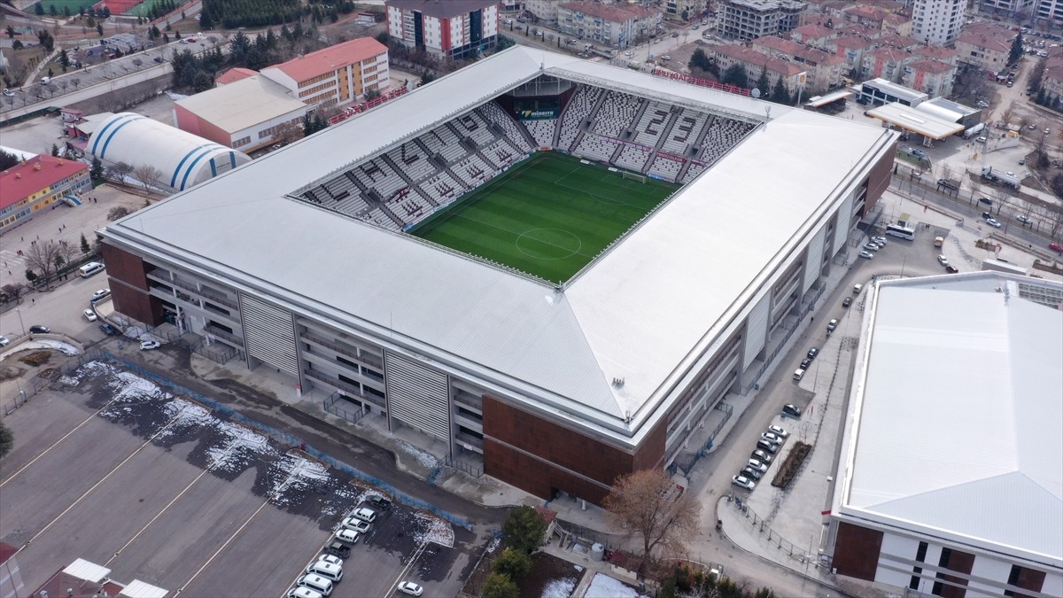 Elazığ Atatürk Stadyumu'nda afete karşı "7/24" güvenlik