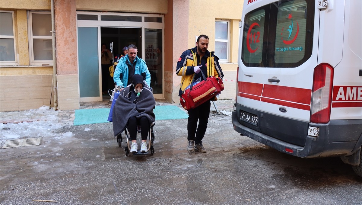 Erzincan Binali Yıldırım Üniversitesi Mengücek Gazi Eğitim ve Araştırma Hastanesi'nde yangın tatbikatı yapıldı