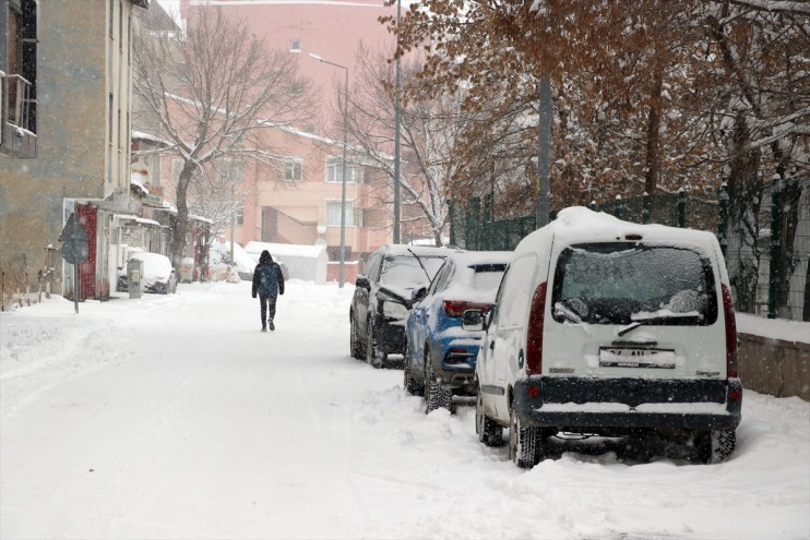 yağışı Erzincan ve oluyor kar etkili Ağrı