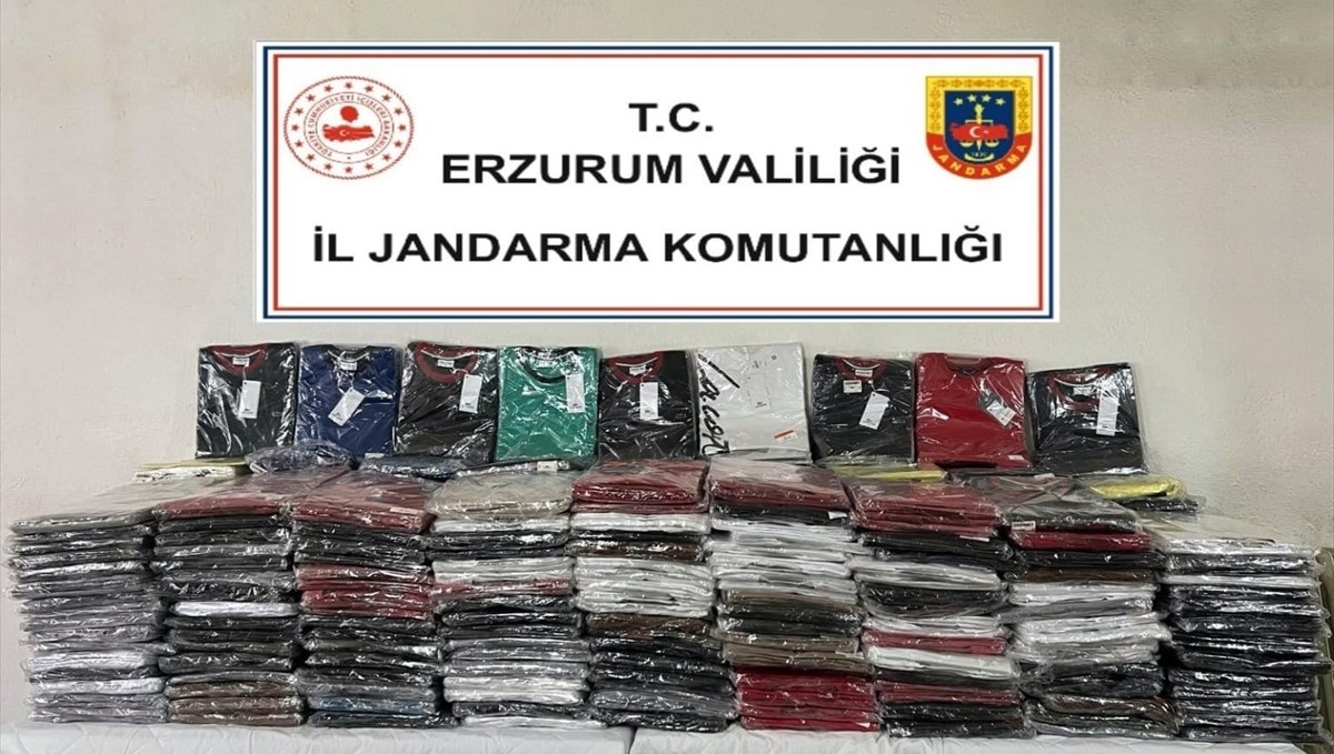 Erzurum'da 1500 kaçak tişört yakalandı