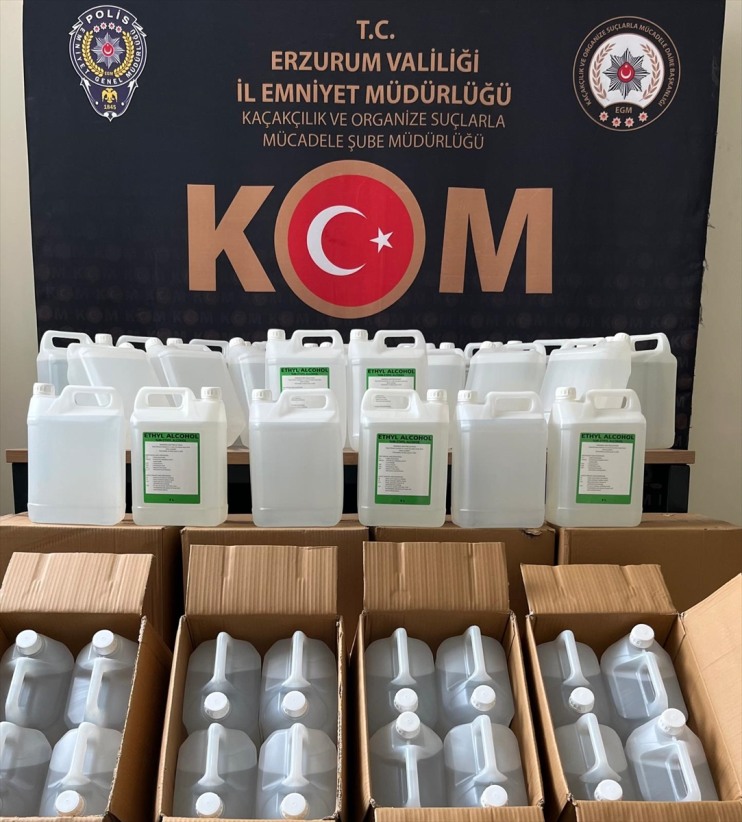 Erzurum'da 350 litre kaçak etil alkol ele geçirildi