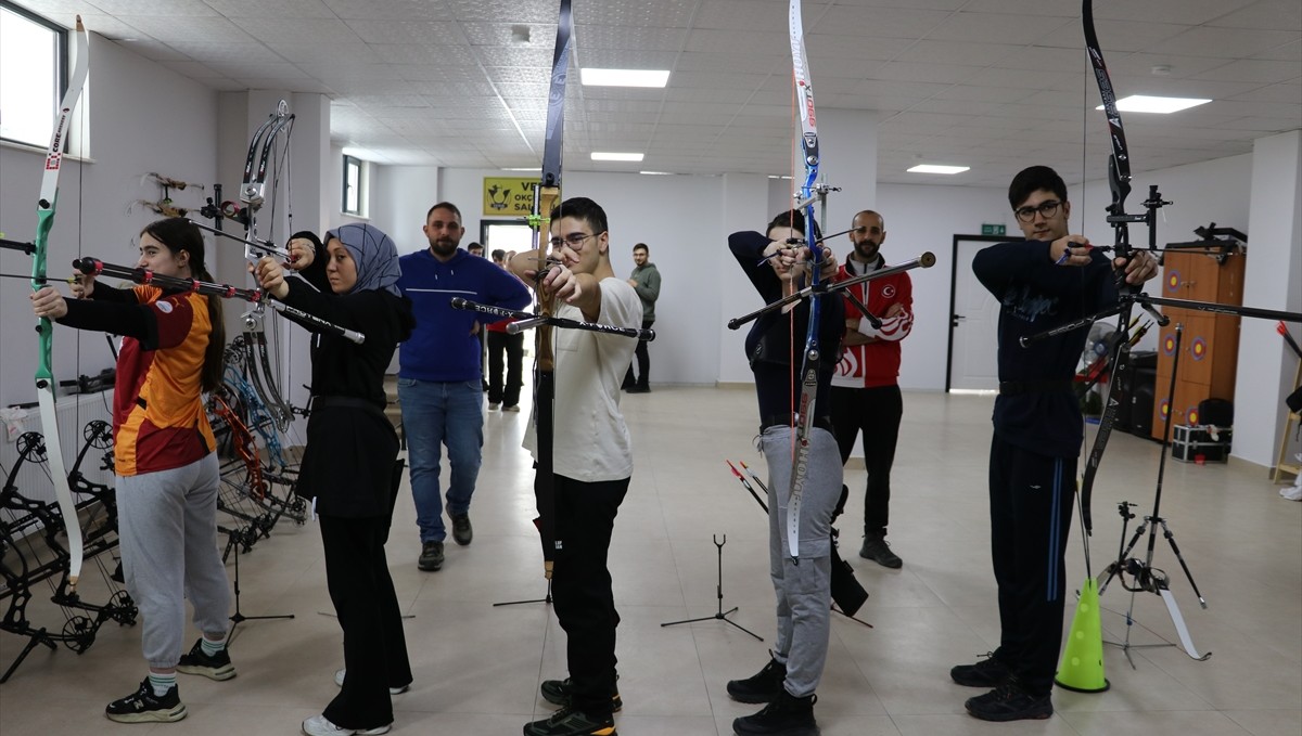 Erzurum'da açılan okçuluk kulübü, milli sporcu yetiştirmeyi hedefliyor