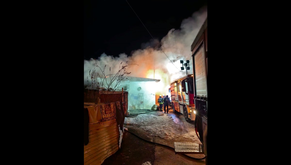 Erzurum'da tek katlı müstakil evde çıkan yagın söndürüldü