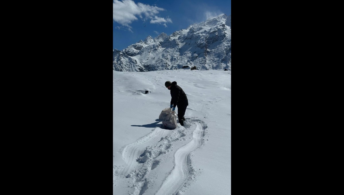 Hakkari'de yaban hayvanları için doğaya yiyecek bırakıldı