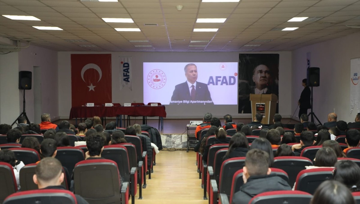 Tunceli'de 6 Şubat depremleri anma programı düzenlendi