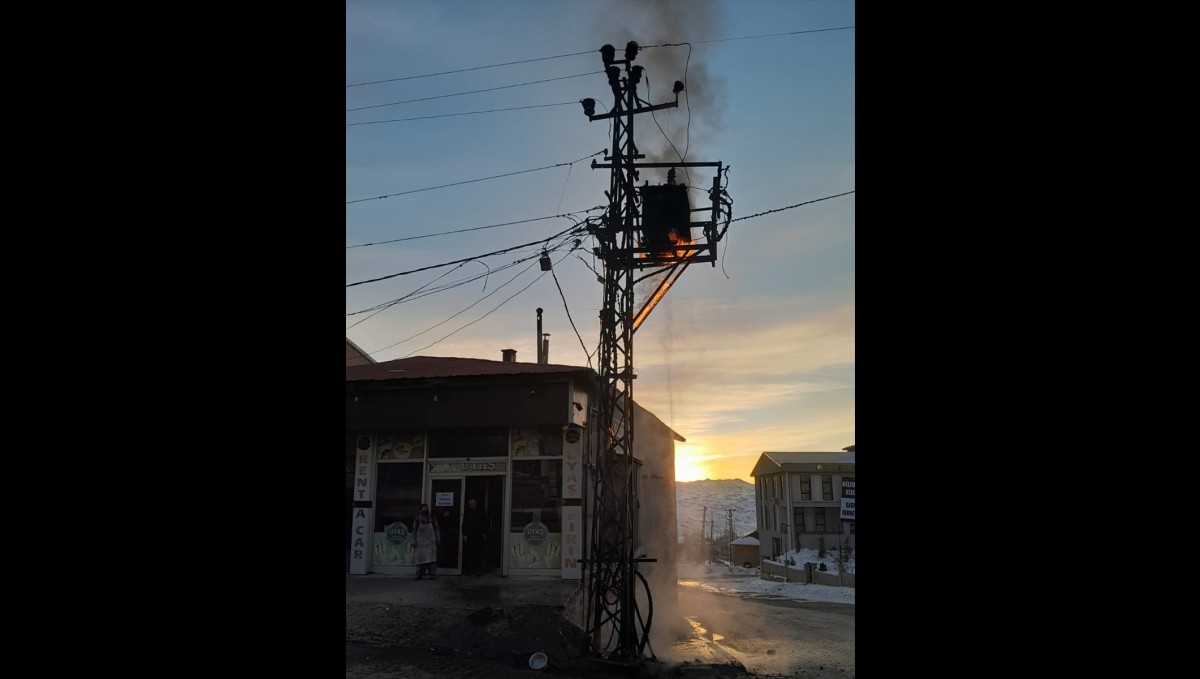 Van'da elektrik trafosunda çıkan yangın söndürüldü