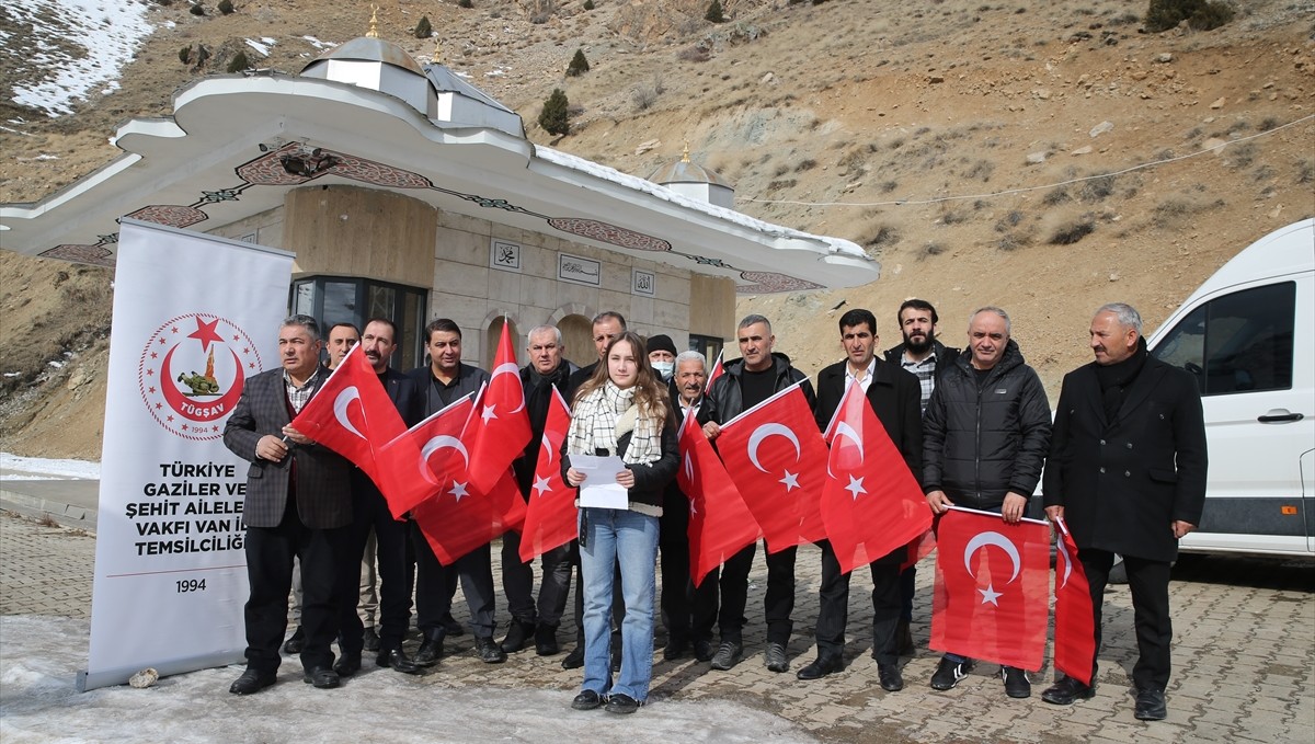 Van'daki çığlarda hayatını kaybedenler anıldı